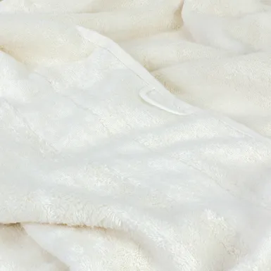 Однотонное махровое полотенце кремового цвета Cawo NOBLESSE 2 (1002-356)